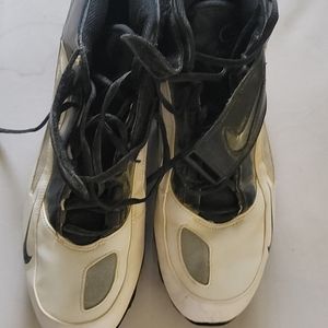 Men's Nike softball shoes